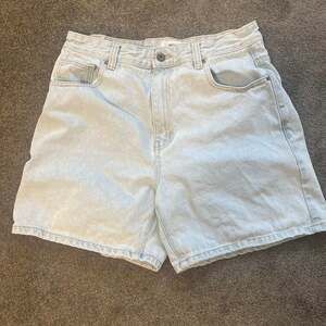 Cotton On Women's Blue Shorts